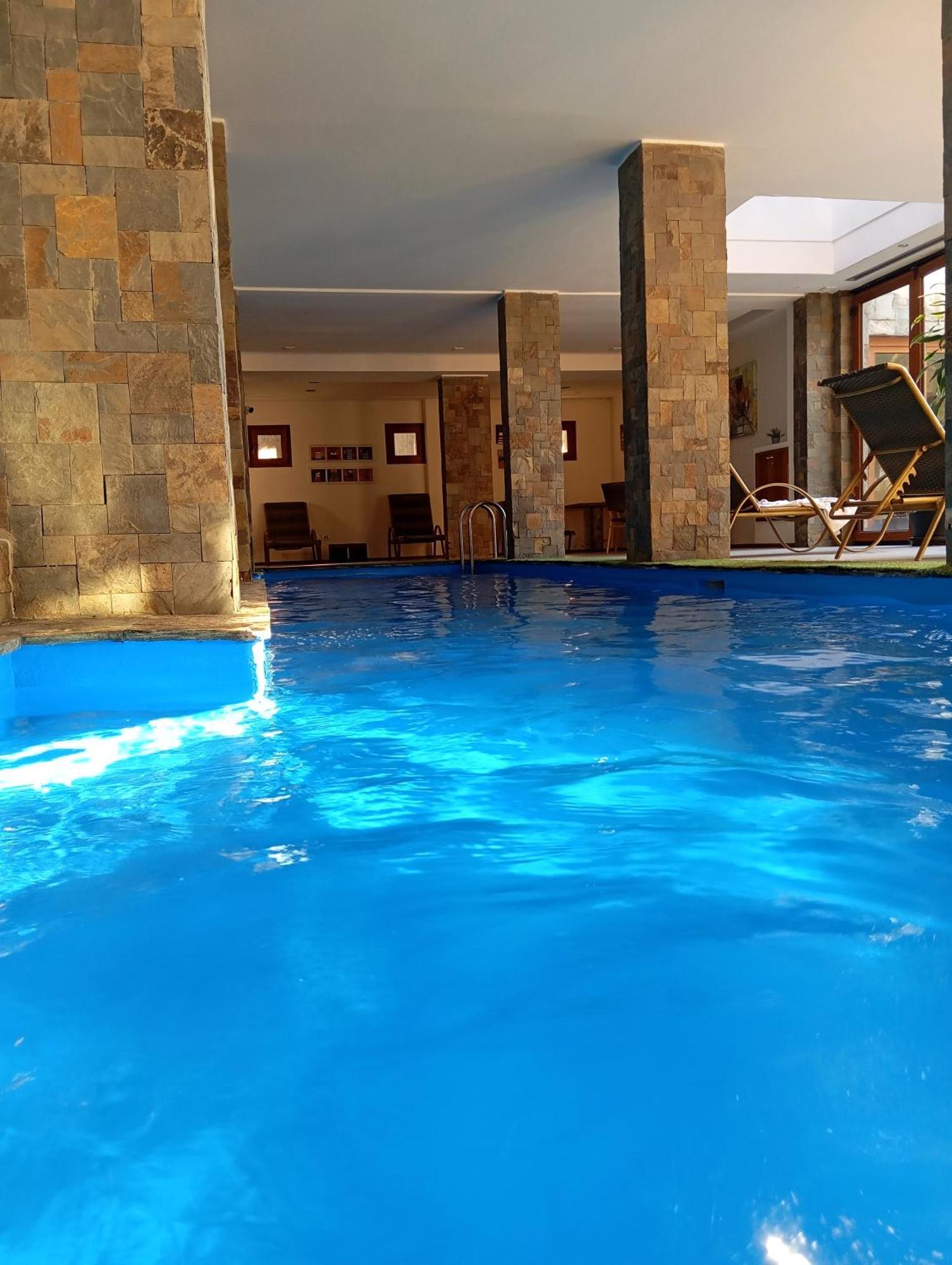 Hotel Playa Grande Suites Пукон Екстер'єр фото