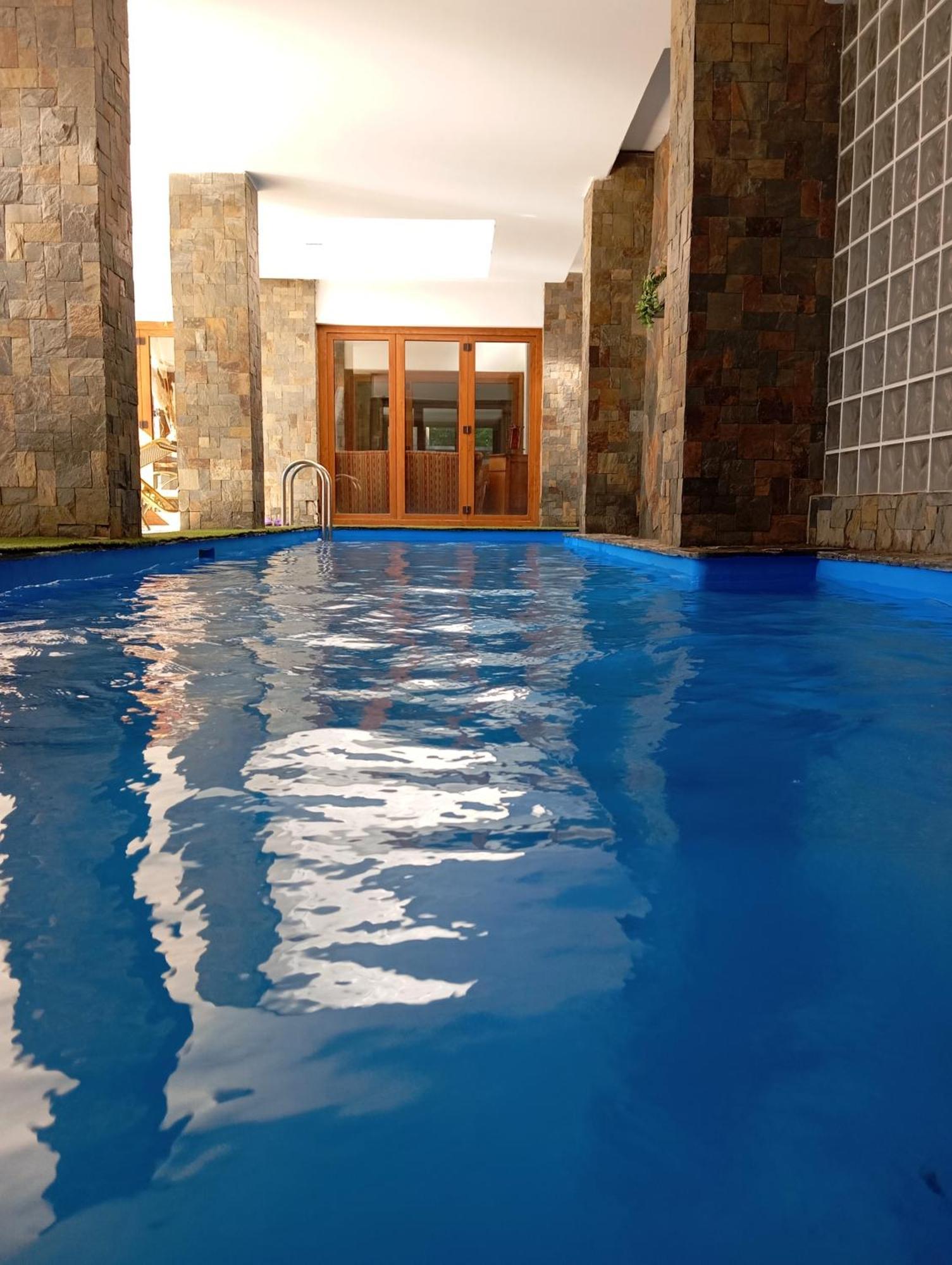 Hotel Playa Grande Suites Пукон Екстер'єр фото